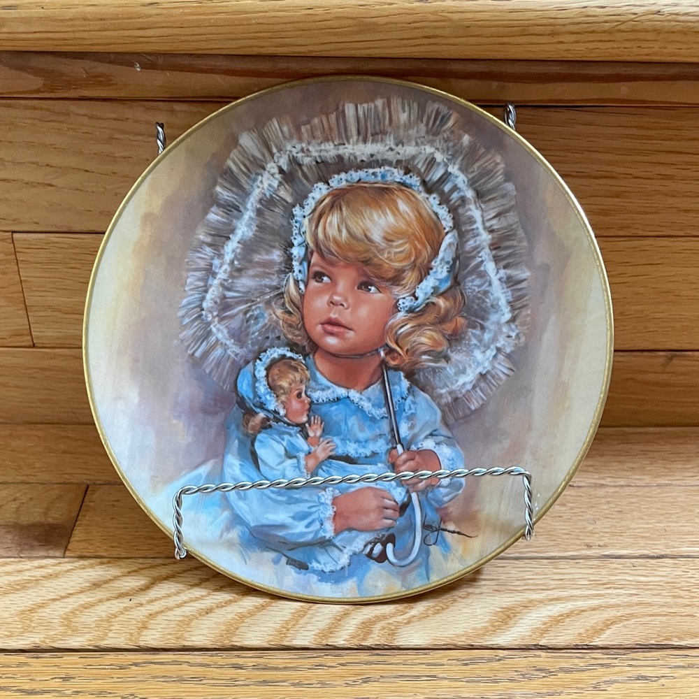 Vintage Kern Collectibles 1978 Gorham Fine China